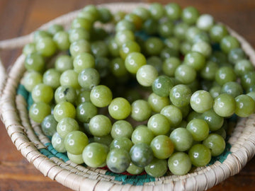 Gemstone Stretch Bracelet Light Green Jade Natural