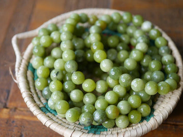 Gemstone Stretch Bracelet Light Green Jade Natural