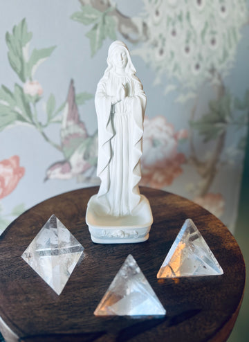 Standing Praying Virgin Rosary Holder & Font