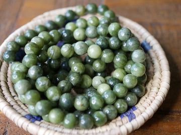 Gemstone Stretch Bracelet Dark Green Jade-Natural